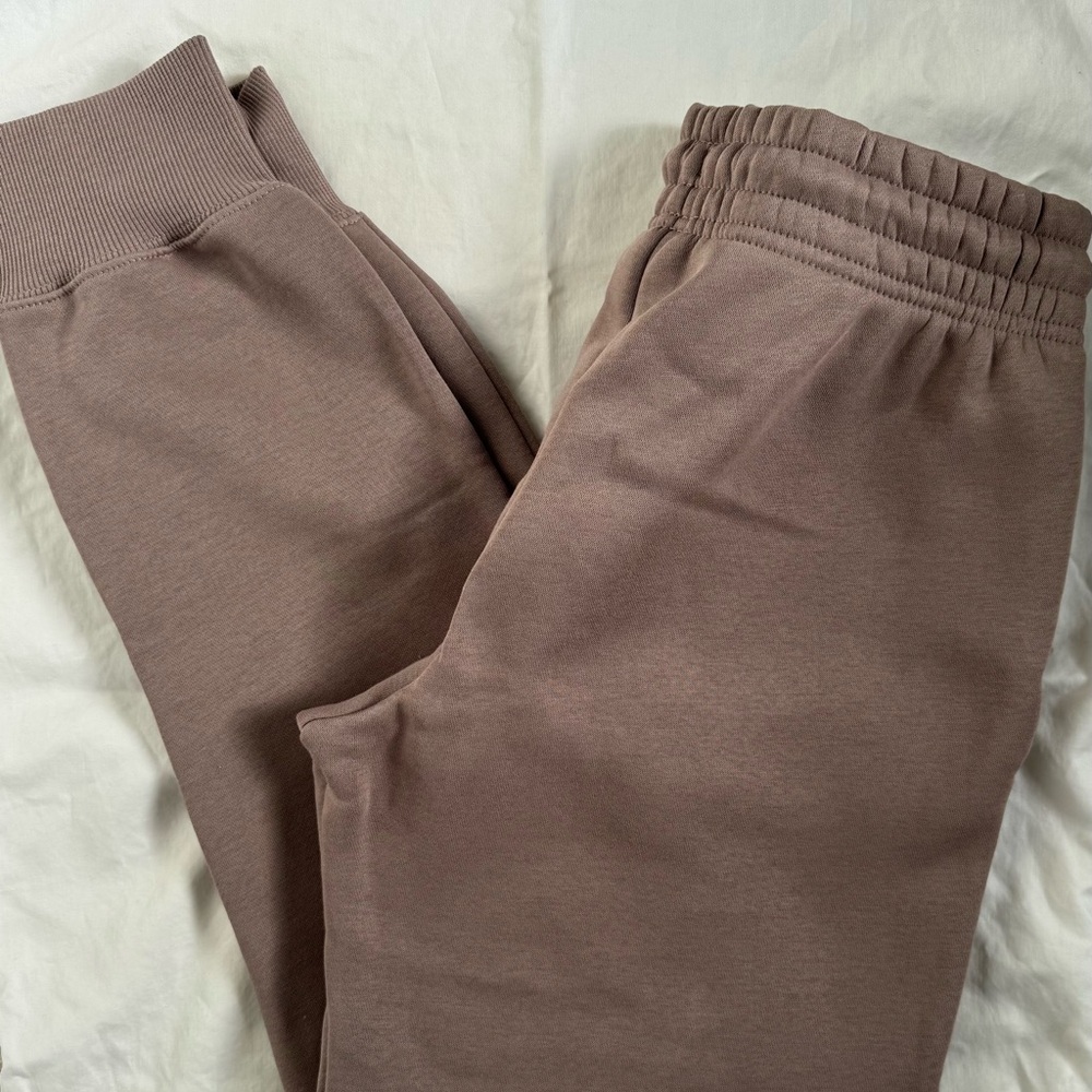 NWT Nike Phoenix Fleece Mid Rise Sweatpants in Mink Brown - Picture 5 of 7